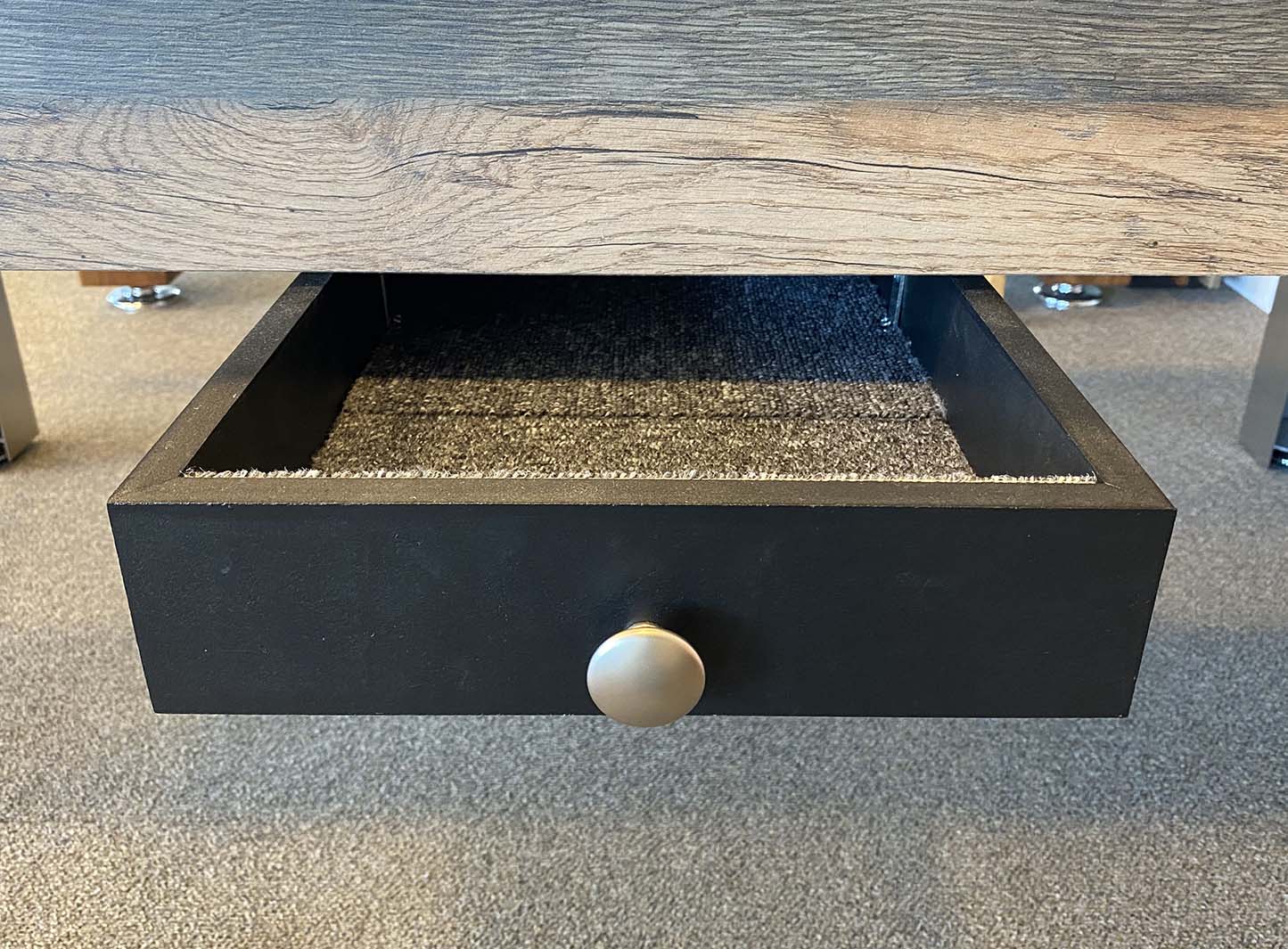 Ball drawer under pool table