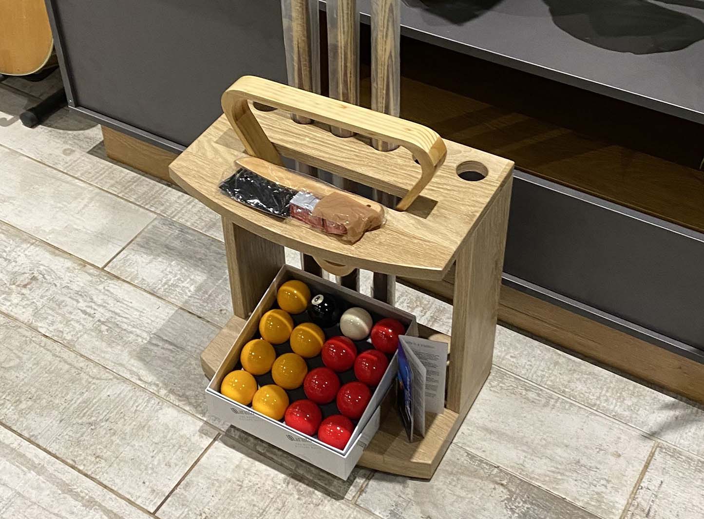 Balls and cue holder